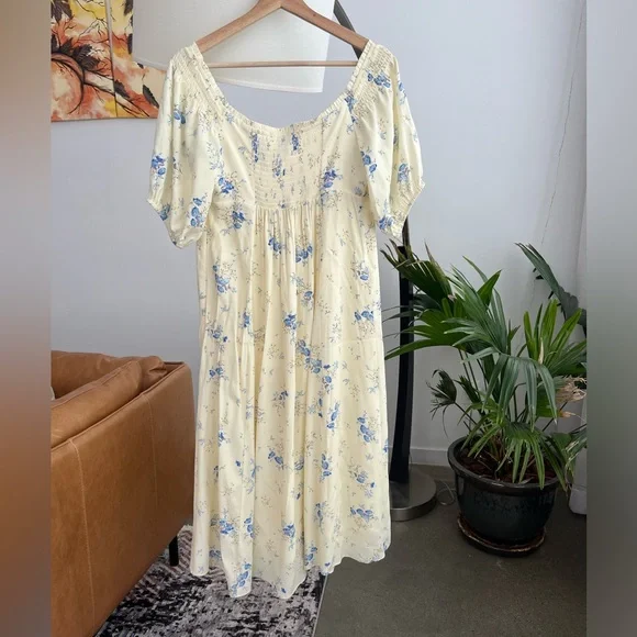 Ever New Carla Off-Shoulder Midi Dress - Picture 3 of 4